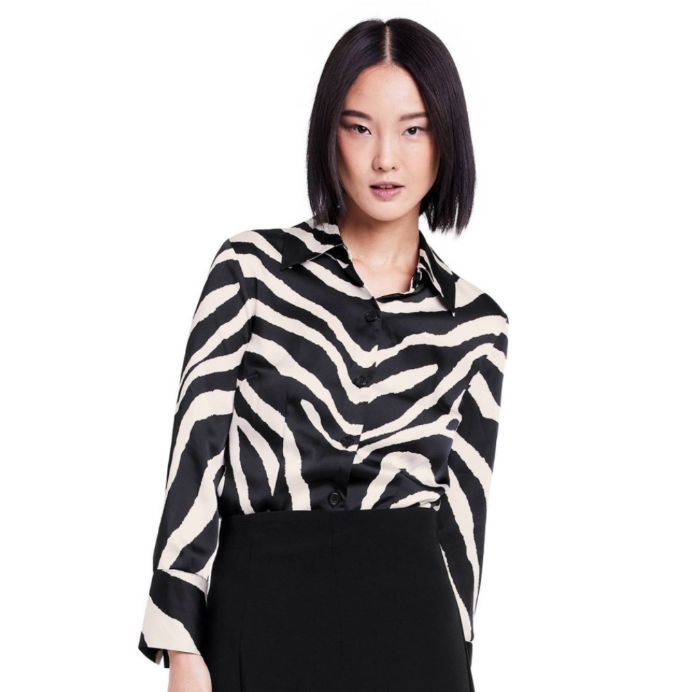 Women Sergio Hudson old money zebra print black and cream collared blouse. Sz L